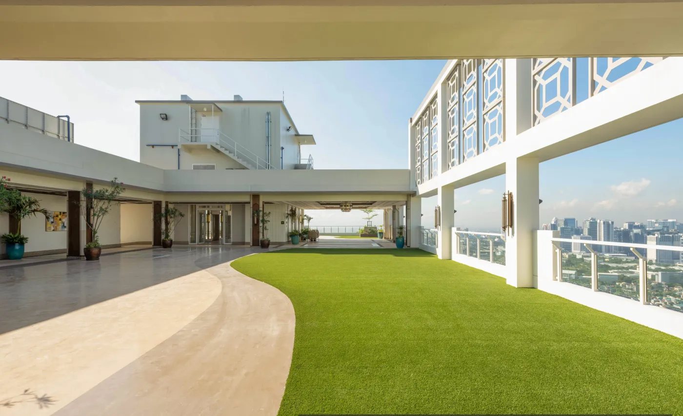 Allegra Garden Place courtyard