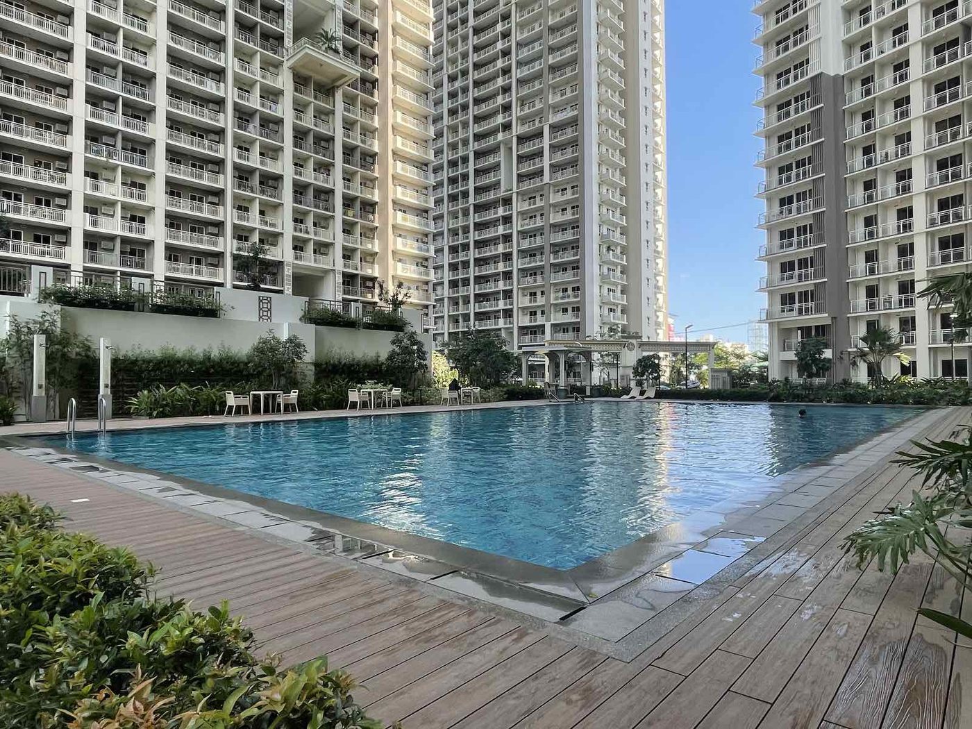 Allegra Garden Place lap pool, real photo