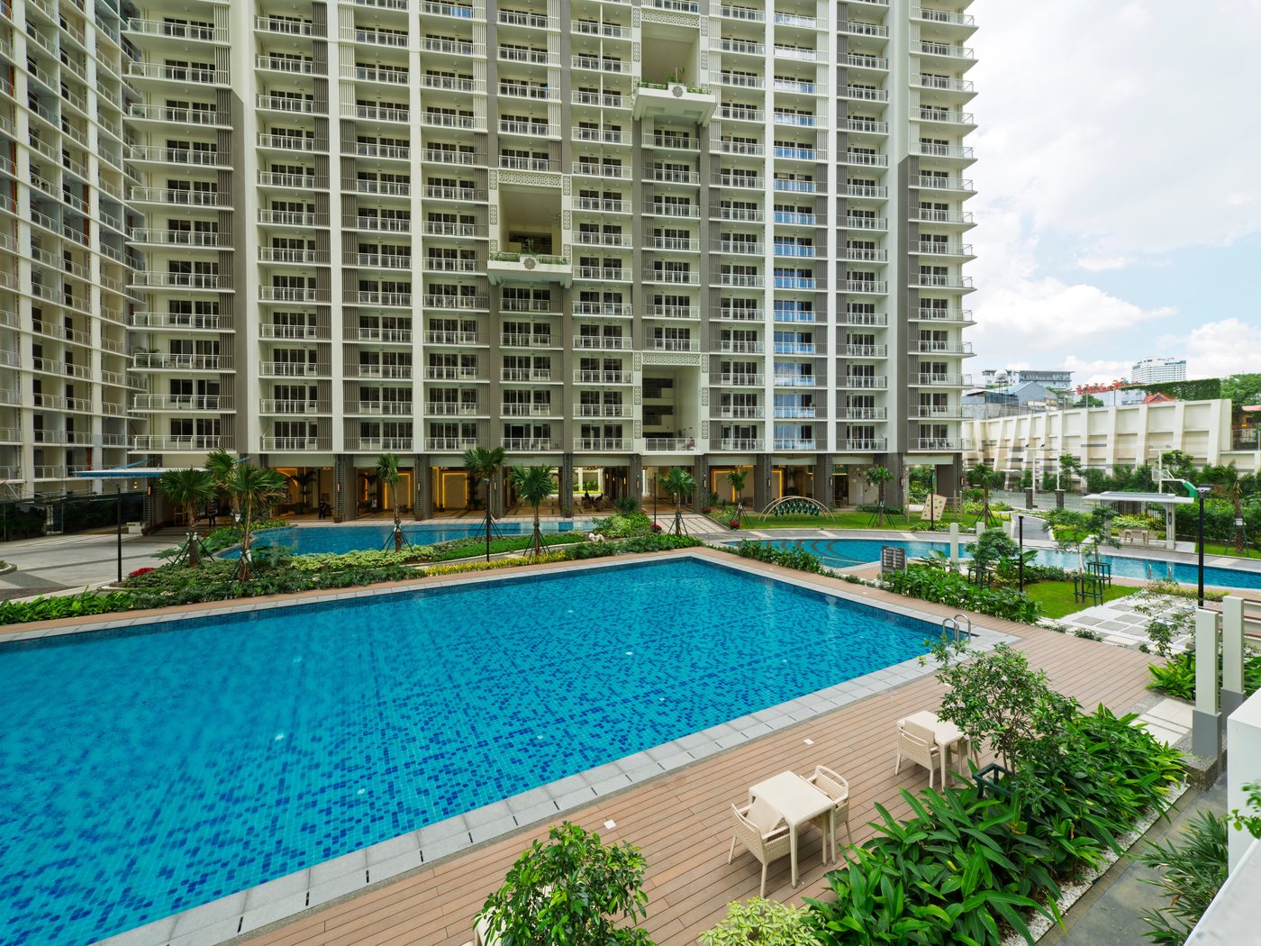 Allegra Garden Place pool deck, real photo
