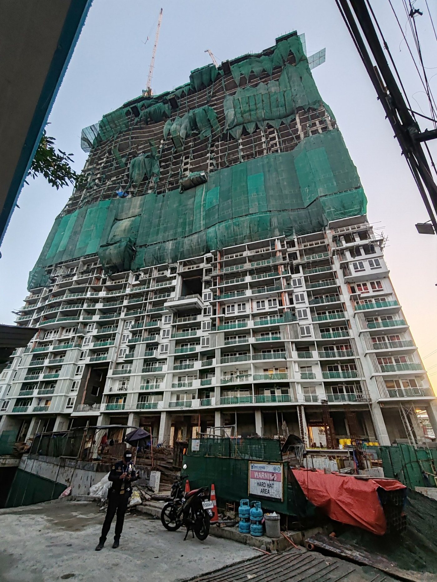 The Erin Heights under construction, street-level view of the front wing