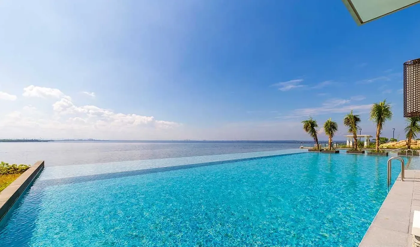 Lounge pool overlooking Manila Bay at Oak Harbor Residences