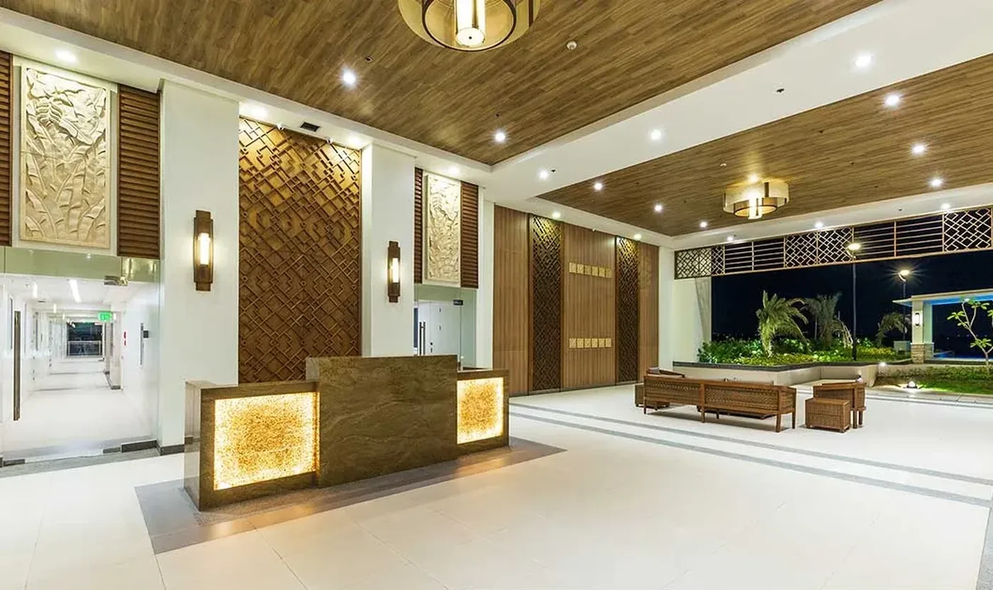 Reception lobby at Oak Harbor Residences