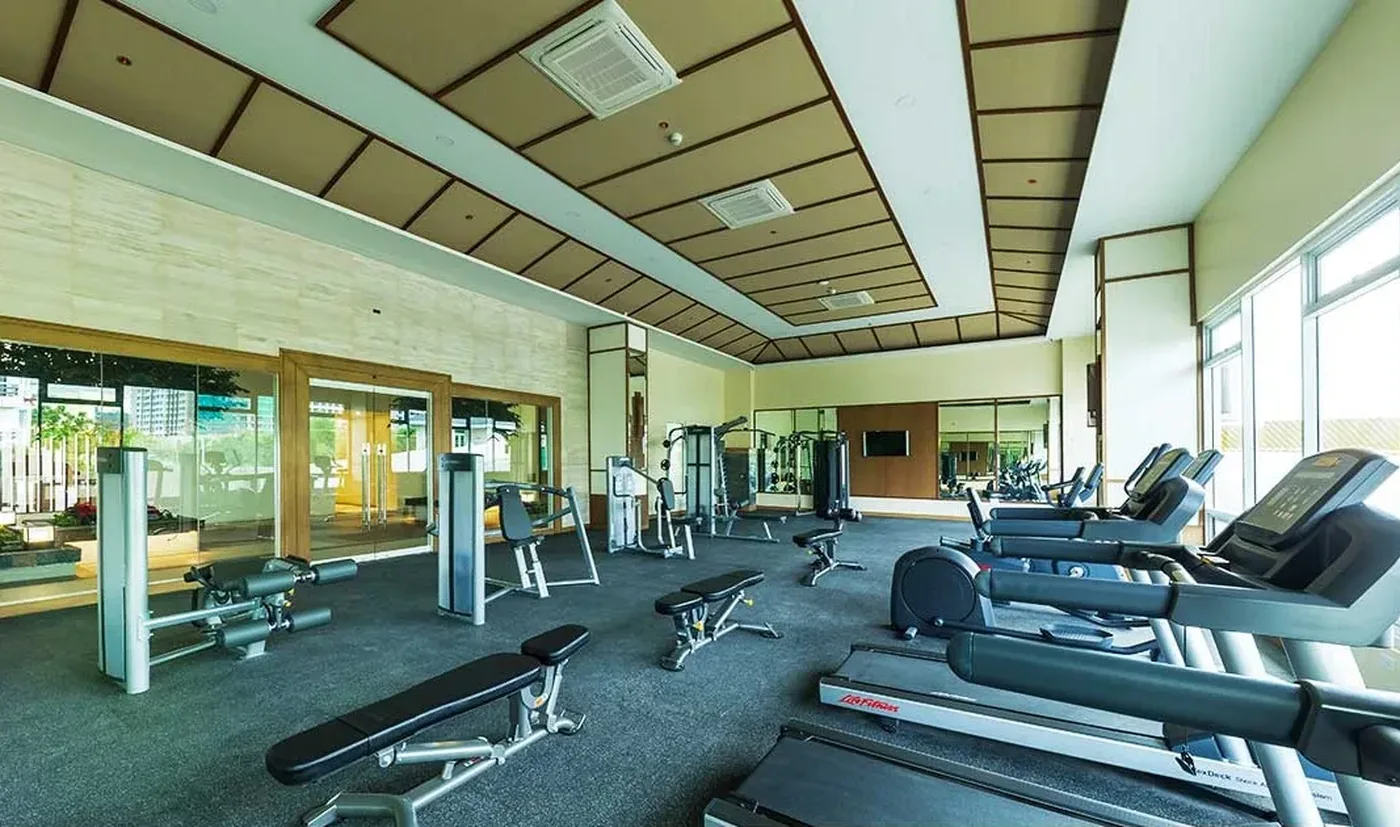 Fitness gym at Oak Harbor Residences