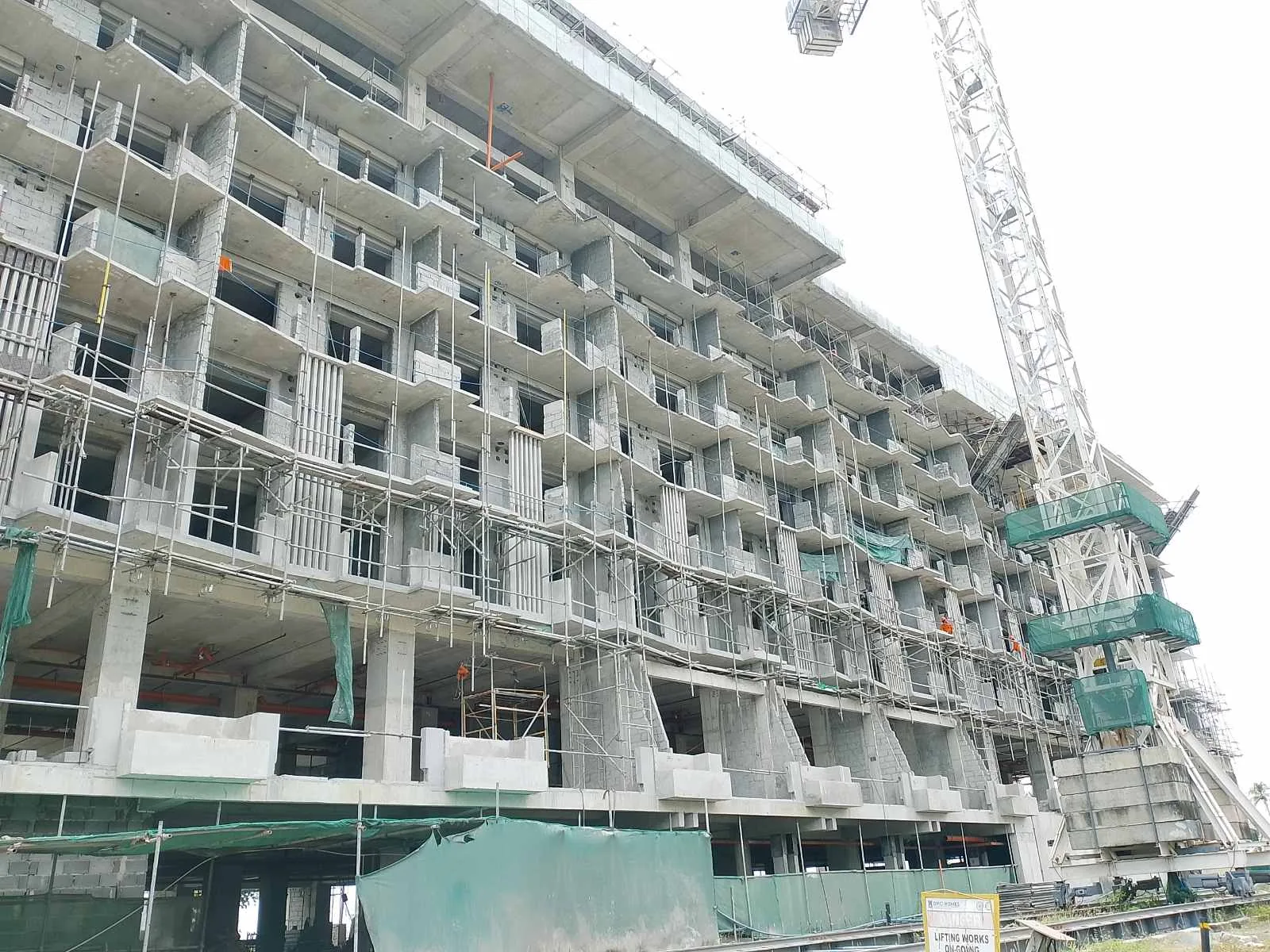 Matahari building under construction at Solmera Coast
